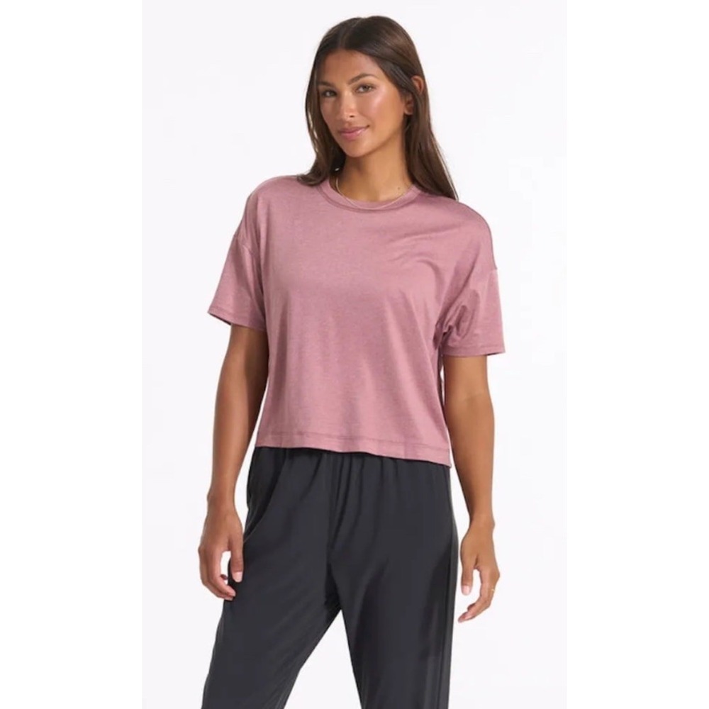 Vuori Crop Crew Neck Stretch Tee Short Sleeve Womens Small Energy Sporty So Soft